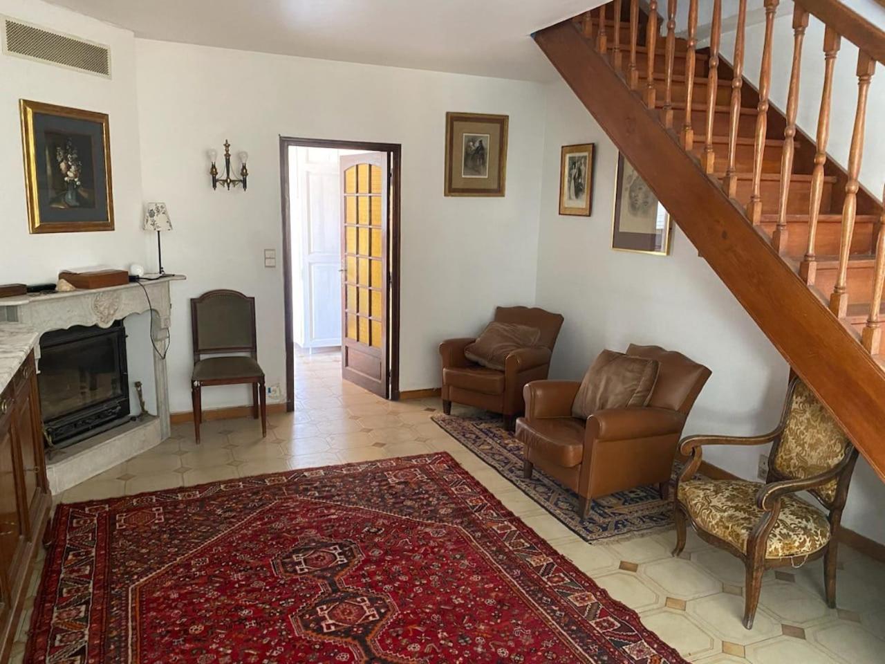 Chambre Chez L'Habitant Avec Piscine Marsilia Exterior foto